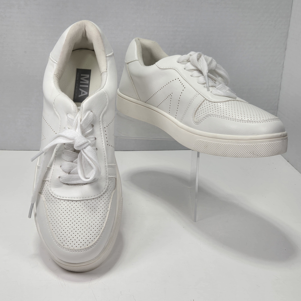 MIA Krew Perforated White Lace Up Textured Sole Casual Sneakers Size 8 1/2 8.5